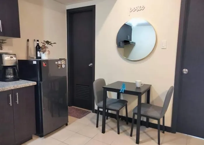 San Lorenzo Place T2 Condominium Bed & Breakfast
